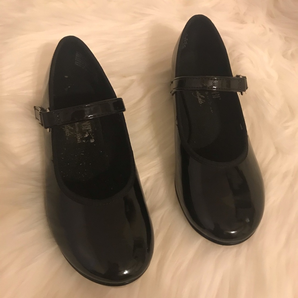 Girls tap shoes
